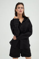 SUNMOR black linen shirt and black linen relaxed shorts for women