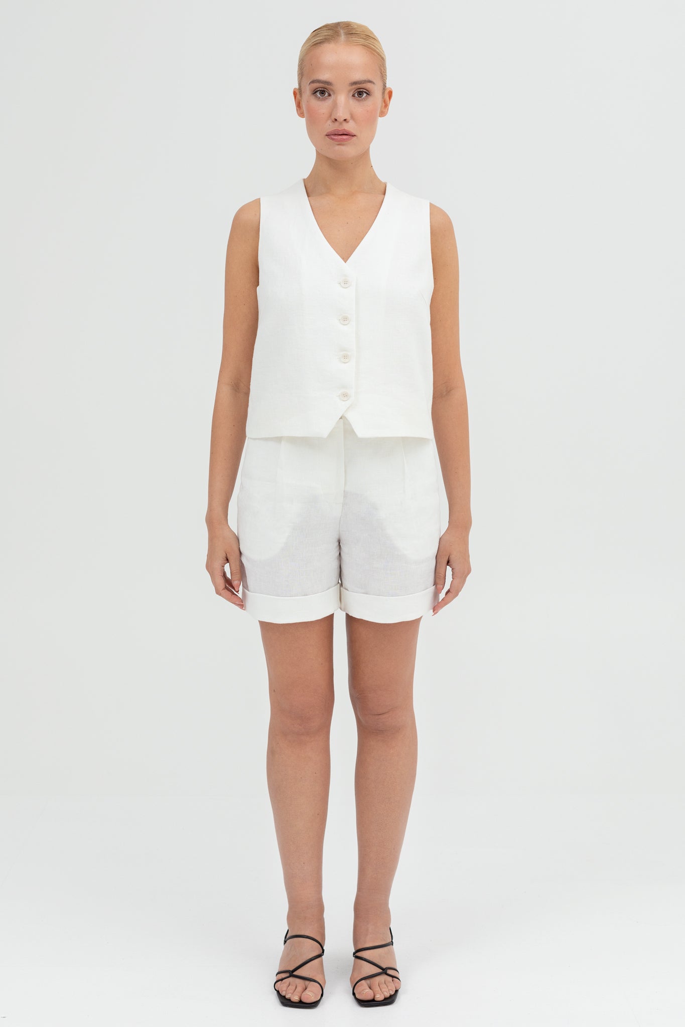 SUNMOR white linen relaxed shorts and white linen boxy oversized vest for women