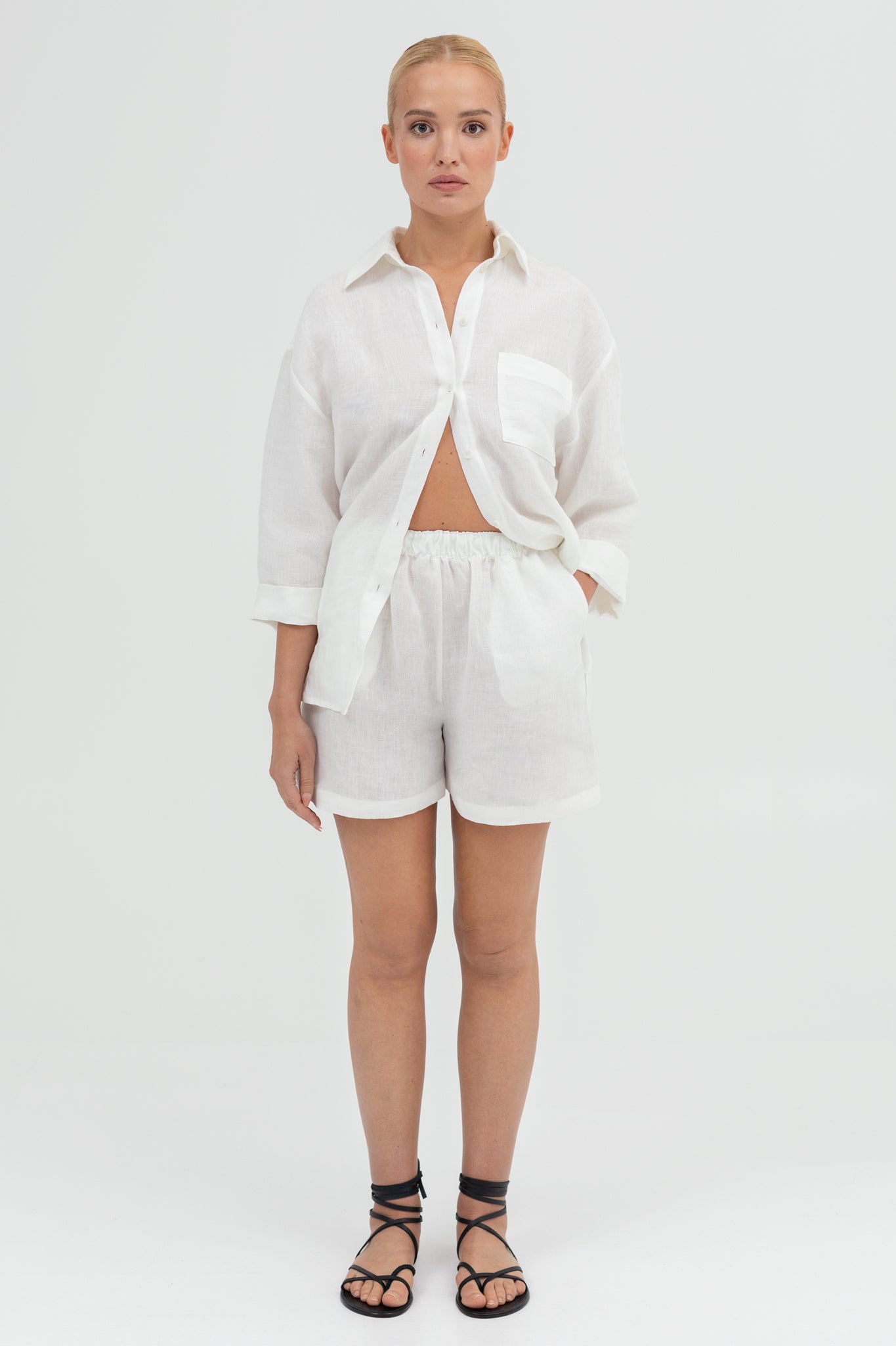 SUNMOR white linen oversized shorts and white linen oversized shirt for women