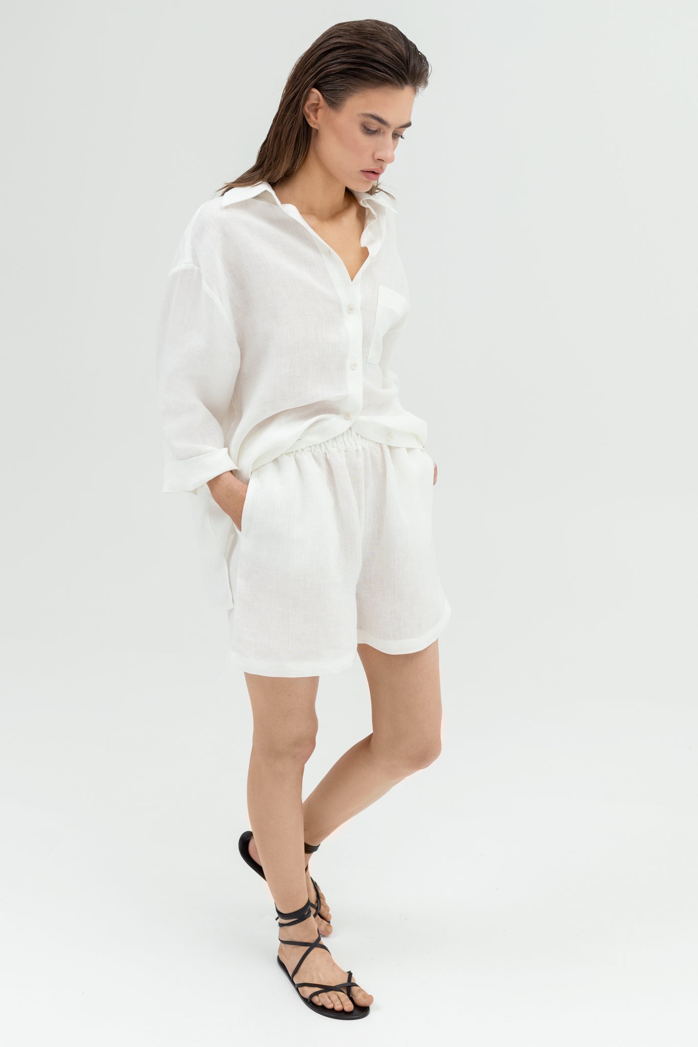 SUNMOR white linen oversized shorts and white linen oversized shirt for women