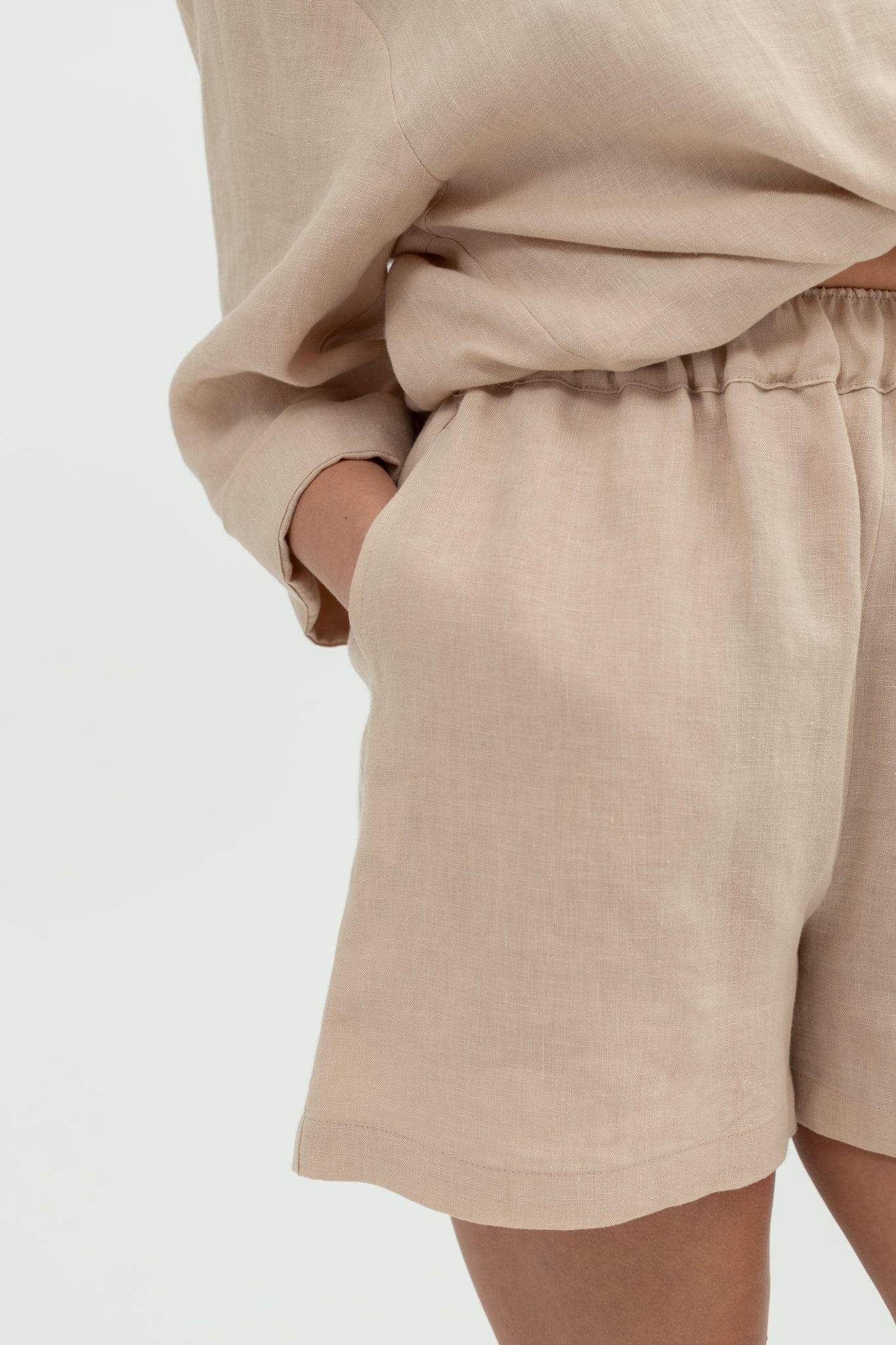 SUNMOR beige linen oversized shorts for women