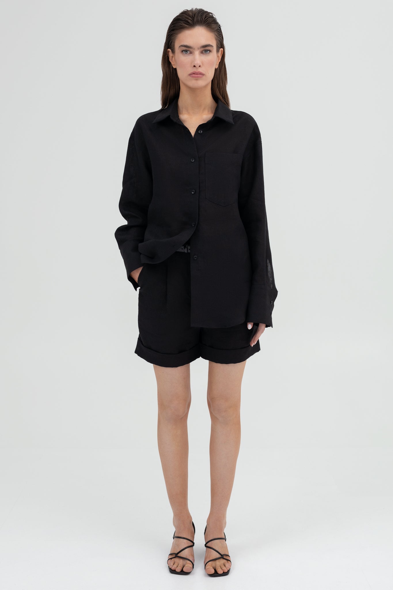 SUNMOR black linen shirt and black linen relaxed shorts for women