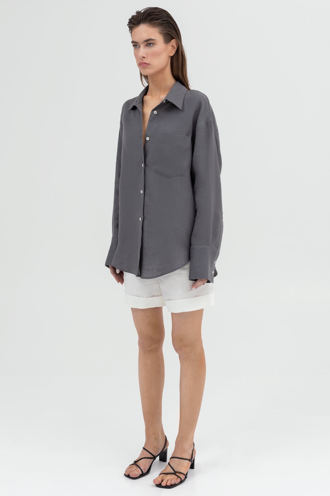 SUNMOR grey linen shirt and white linen relaxed shorts for women