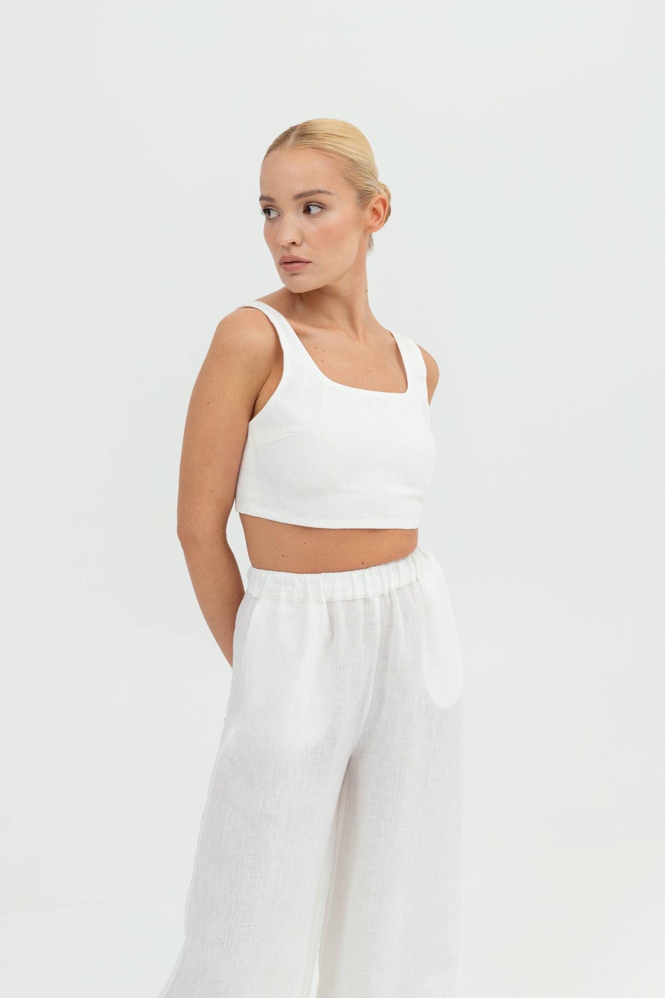 SUNMOR white linen crop top and white linen wide leg pants for women